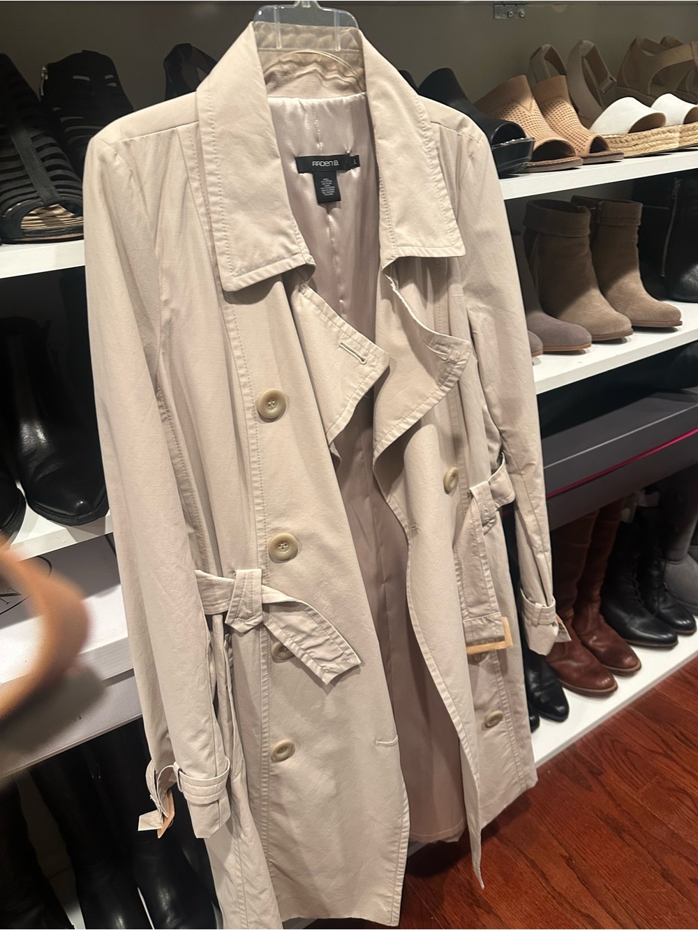 Arden B Light Beige Trench Coat

Perfect Condition!!!!!